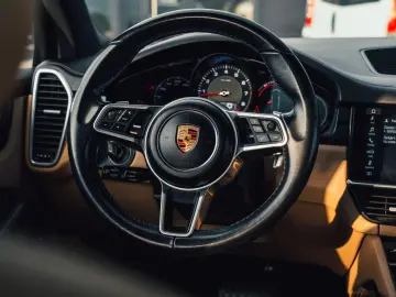 Porsche Cayenne 3.0L V6 Turbo 340 CP