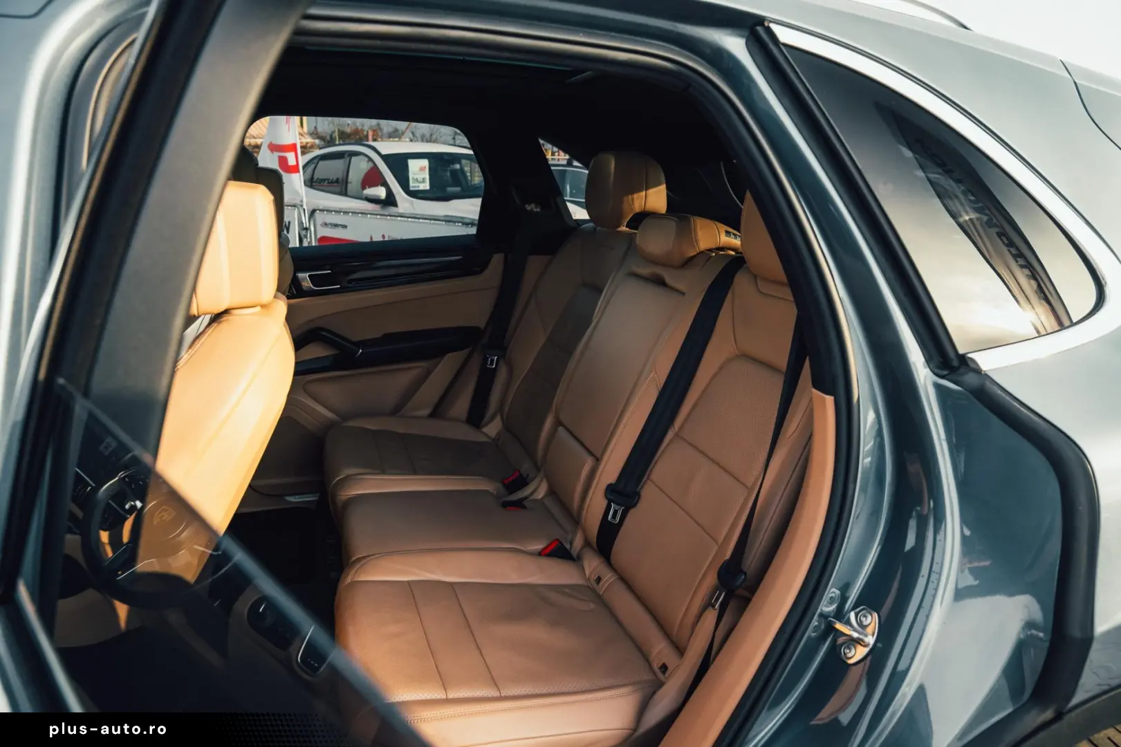 Porsche Cayenne 3.0L V6 Turbo 340 CP