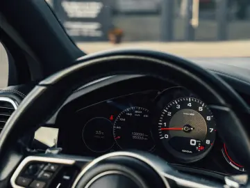 Porsche Cayenne 3.0L V6 Turbo 340 CP