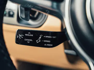 Porsche Cayenne 3.0L V6 Turbo 340 CP