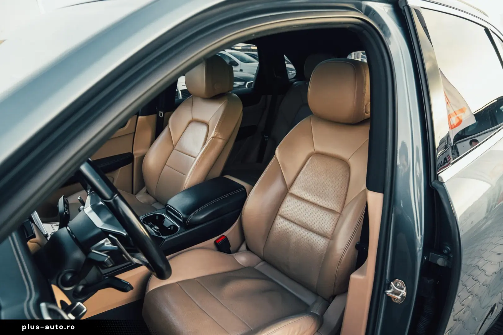 Porsche Cayenne 3.0L V6 Turbo 340 CP