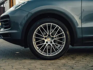 Porsche Cayenne 3.0L V6 Turbo 340 CP