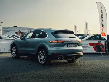 Porsche Cayenne 3.0L V6 Turbo 340 CP