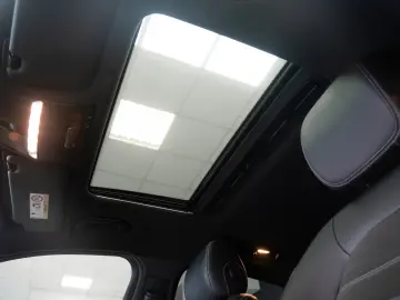 MERCEDES-BENZ GLC 200 4MATIC COUPE TRAPA  AMG LINE STOC