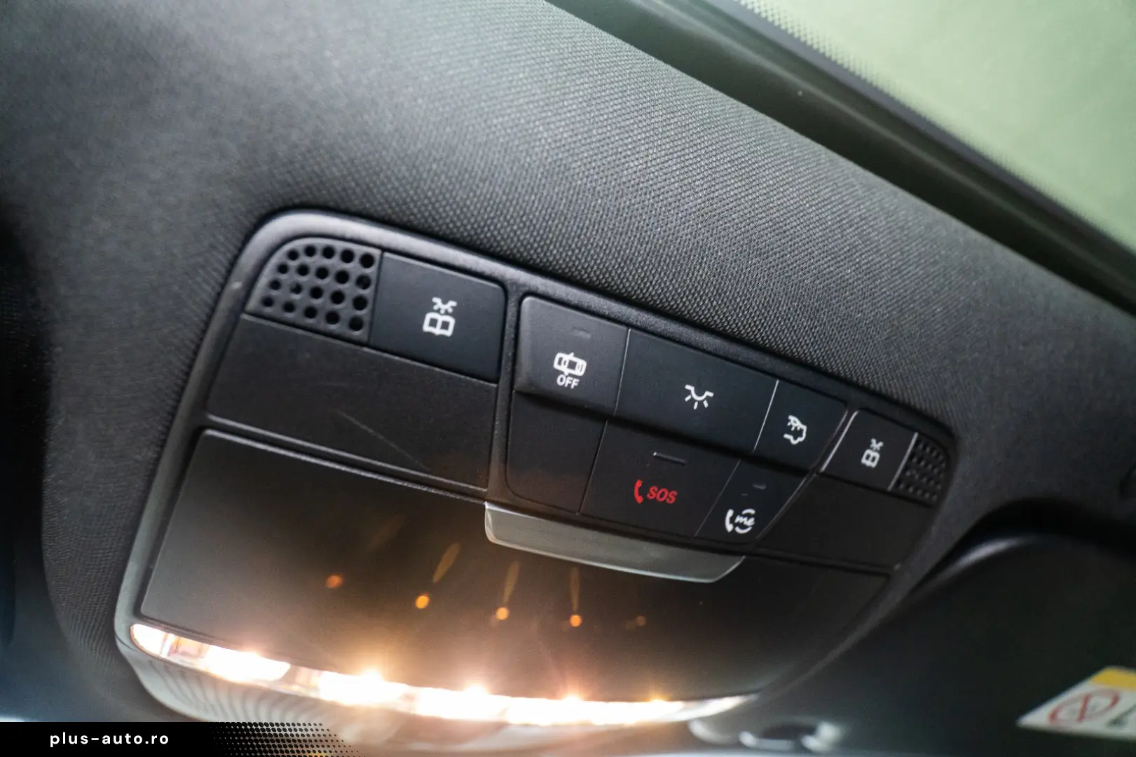 MERCEDES-BENZ GLC 200 4MATIC COUPE TRAPA  AMG LINE STOC