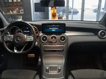 MERCEDES-BENZ GLC 200 4MATIC COUPE TRAPA  AMG LINE STOC