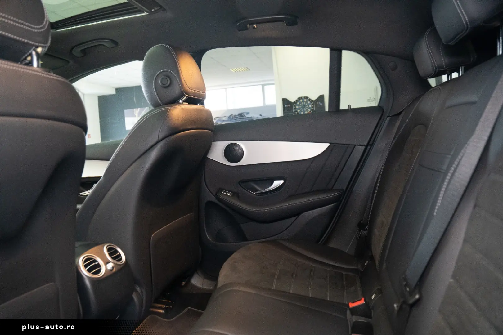 MERCEDES-BENZ GLC 200 4MATIC COUPE TRAPA  AMG LINE STOC