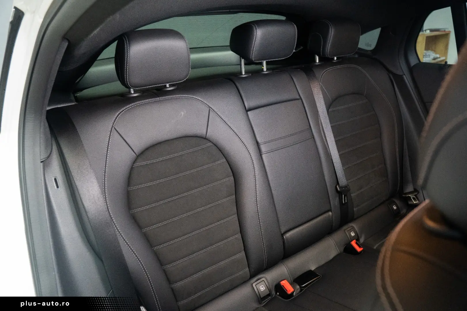 MERCEDES-BENZ GLC 200 4MATIC COUPE TRAPA  AMG LINE STOC