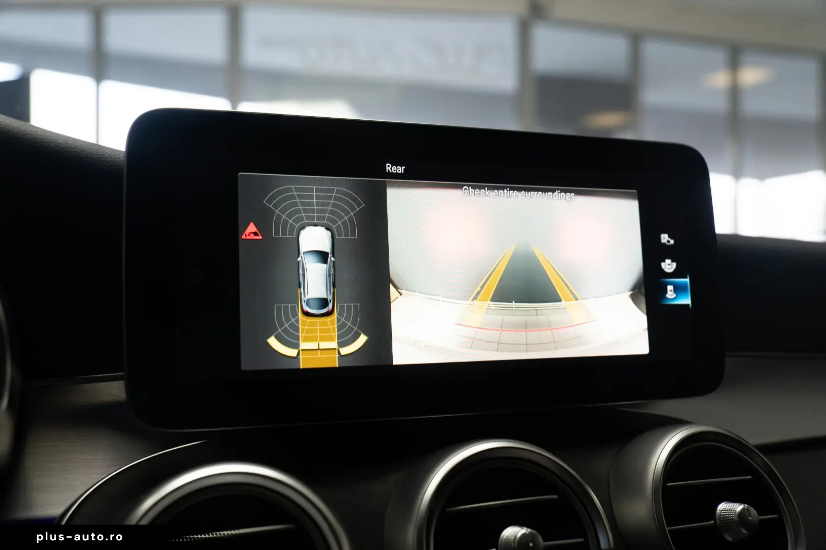 MERCEDES-BENZ GLC 200 4MATIC COUPE TRAPA  AMG LINE STOC