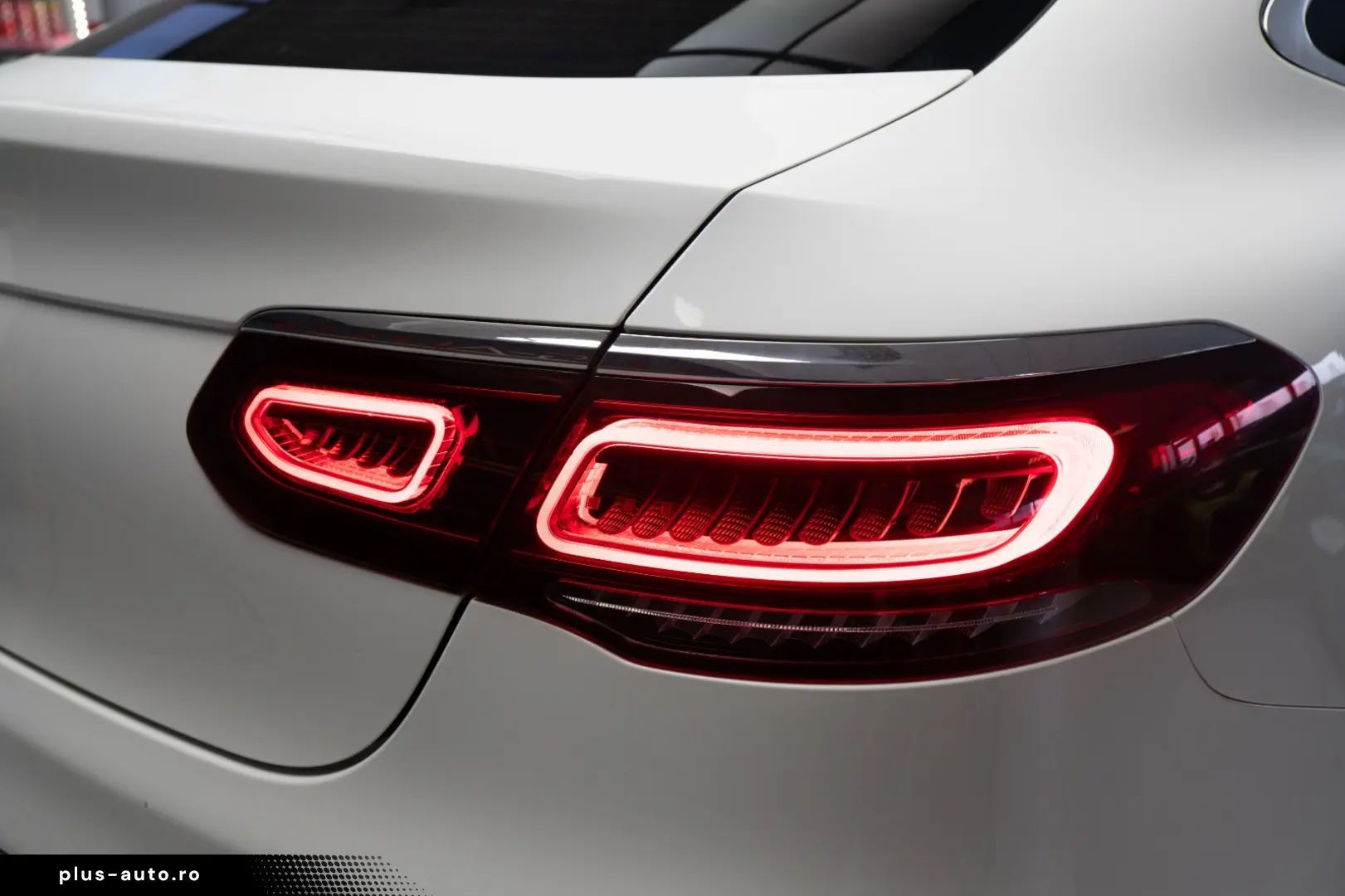 MERCEDES-BENZ GLC 200 4MATIC COUPE TRAPA  AMG LINE STOC