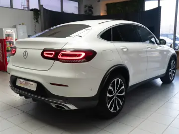 MERCEDES-BENZ GLC 200 4MATIC COUPE TRAPA  AMG LINE STOC