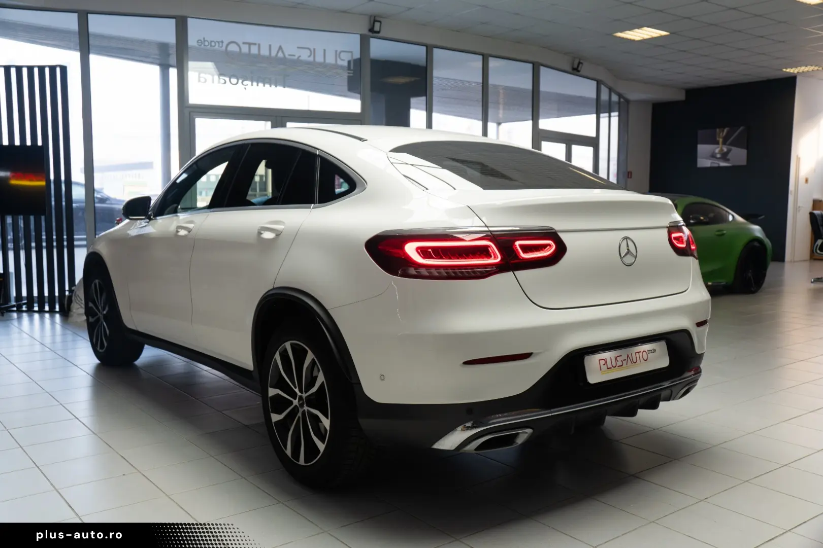 MERCEDES-BENZ GLC 200 4MATIC COUPE TRAPA  AMG LINE STOC