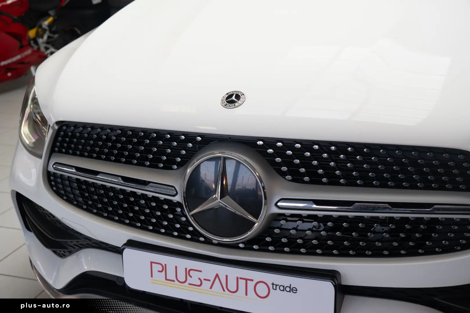 MERCEDES-BENZ GLC 200 4MATIC COUPE TRAPA  AMG LINE STOC