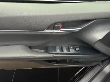 Camry Hybrid - NAVI - Sitzheizung -