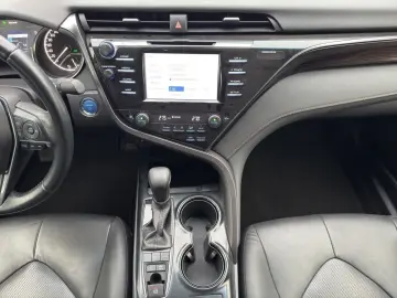 Camry Hybrid - NAVI - Sitzheizung -