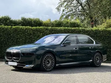 750 7-serie 750e xDrive   British Racing Green