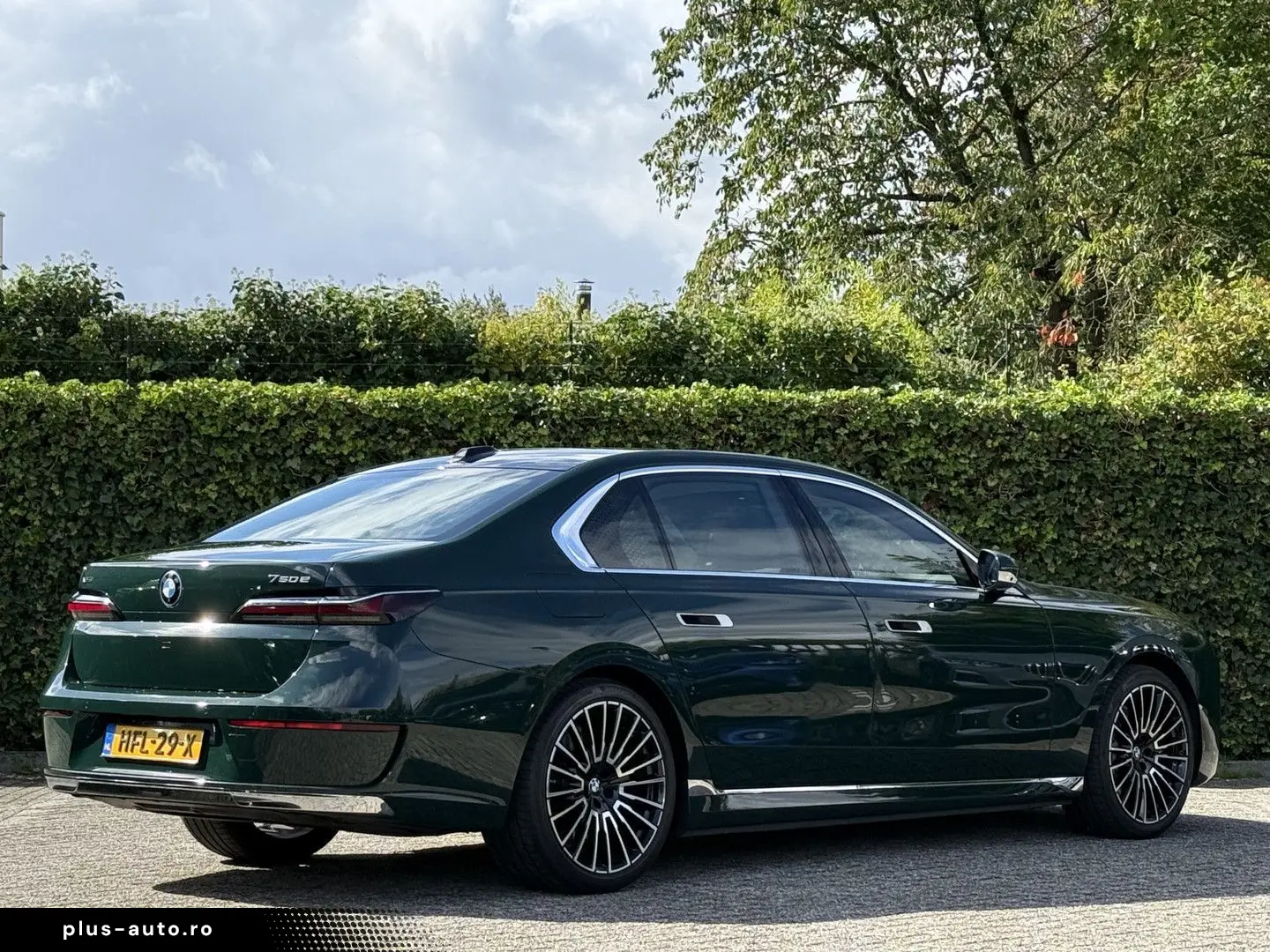 750 7-serie 750e xDrive   British Racing Green