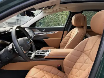 750 7-serie 750e xDrive   British Racing Green