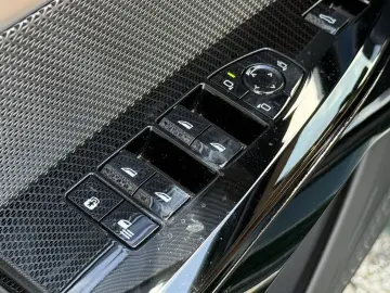 750 7-serie 750e xDrive   British Racing Green