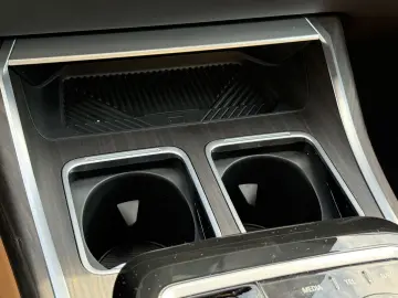 750 7-serie 750e xDrive   British Racing Green