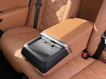 750 7-serie 750e xDrive   British Racing Green