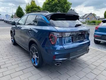 Lynk&Co 01 Plug-In-Hybrid Panorama Memory Sitze Soundsys