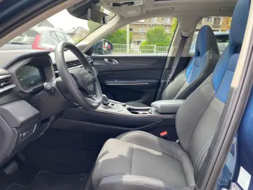 Lynk&Co 01 Plug-In-Hybrid Panorama Memory Sitze Soundsys