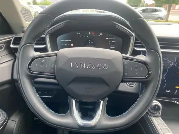 Lynk&Co 01 Plug-In-Hybrid Panorama Memory Sitze Soundsys