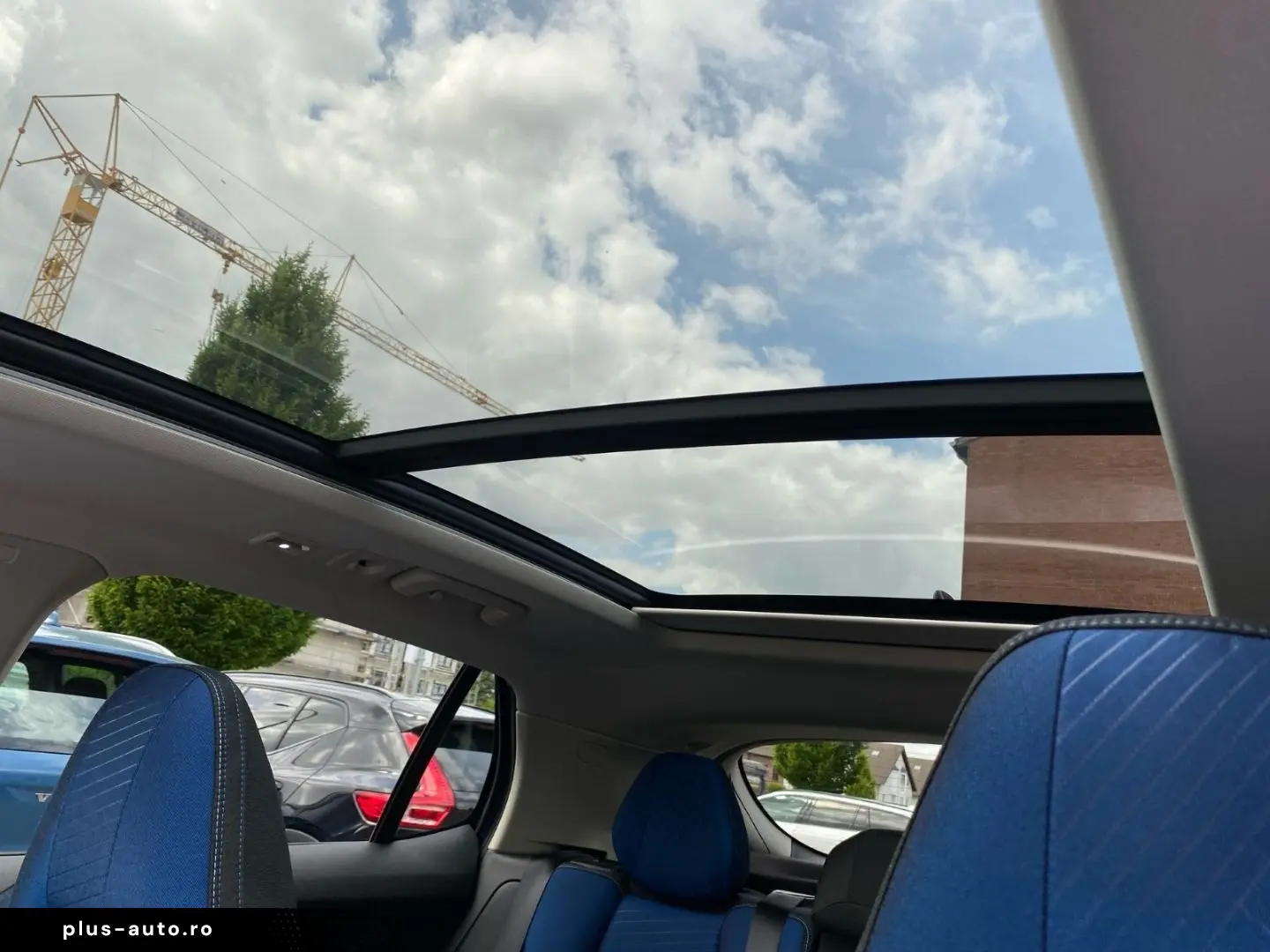 Lynk&Co 01 Plug-In-Hybrid Panorama Memory Sitze Soundsys