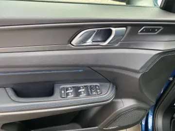 Lynk&Co 01 Plug-In-Hybrid Panorama Memory Sitze Soundsys