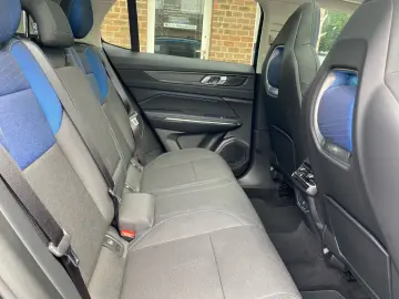 Lynk&Co 01 Plug-In-Hybrid Panorama Memory Sitze Soundsys