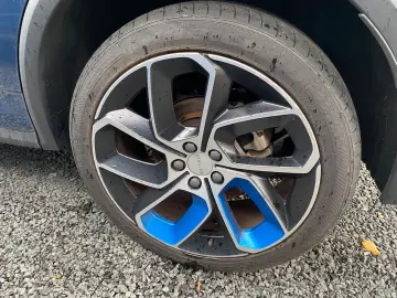 Lynk&Co 01 Plug-In-Hybrid Panorama Memory Sitze Soundsys