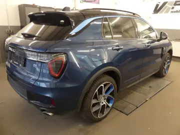 Lynk&Co 01 PHEV Pano ACC 20  DigTacho 360Kam LED