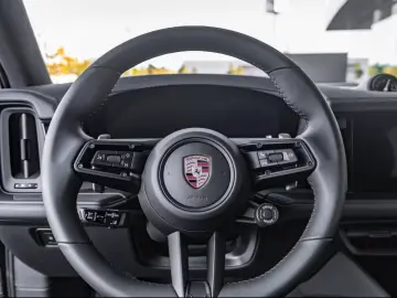 Porsche Cayenne E-Hybrid Ediția Neagră