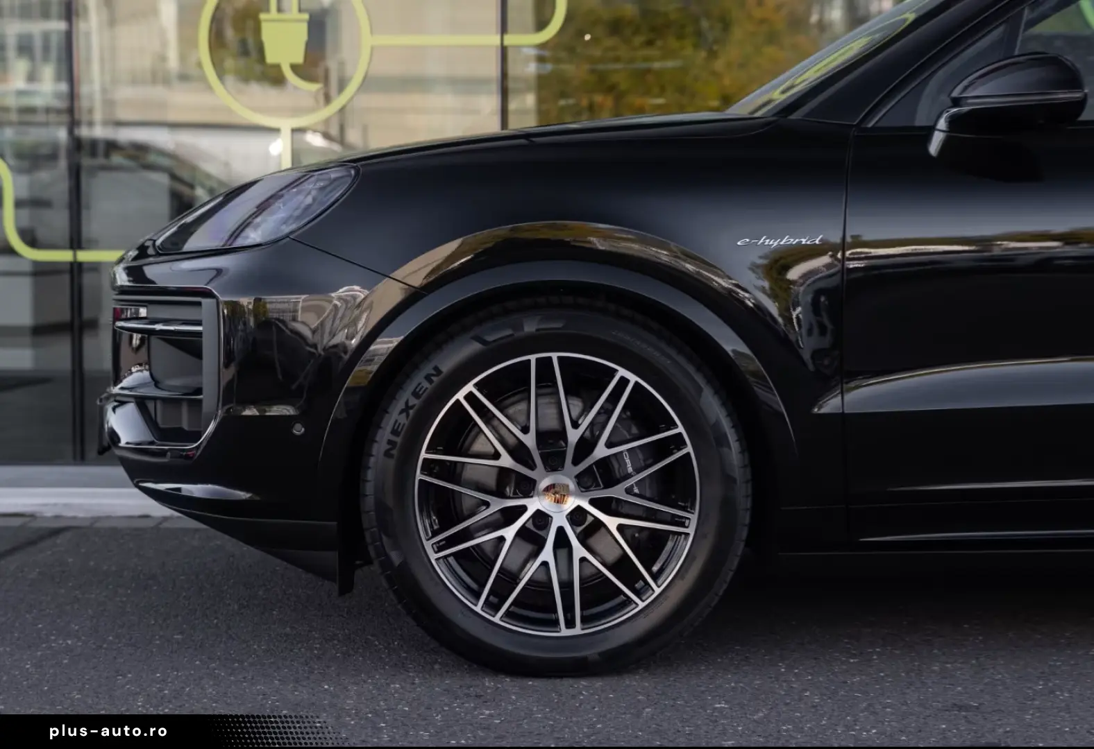 Porsche Cayenne E-Hybrid Ediția Neagră
