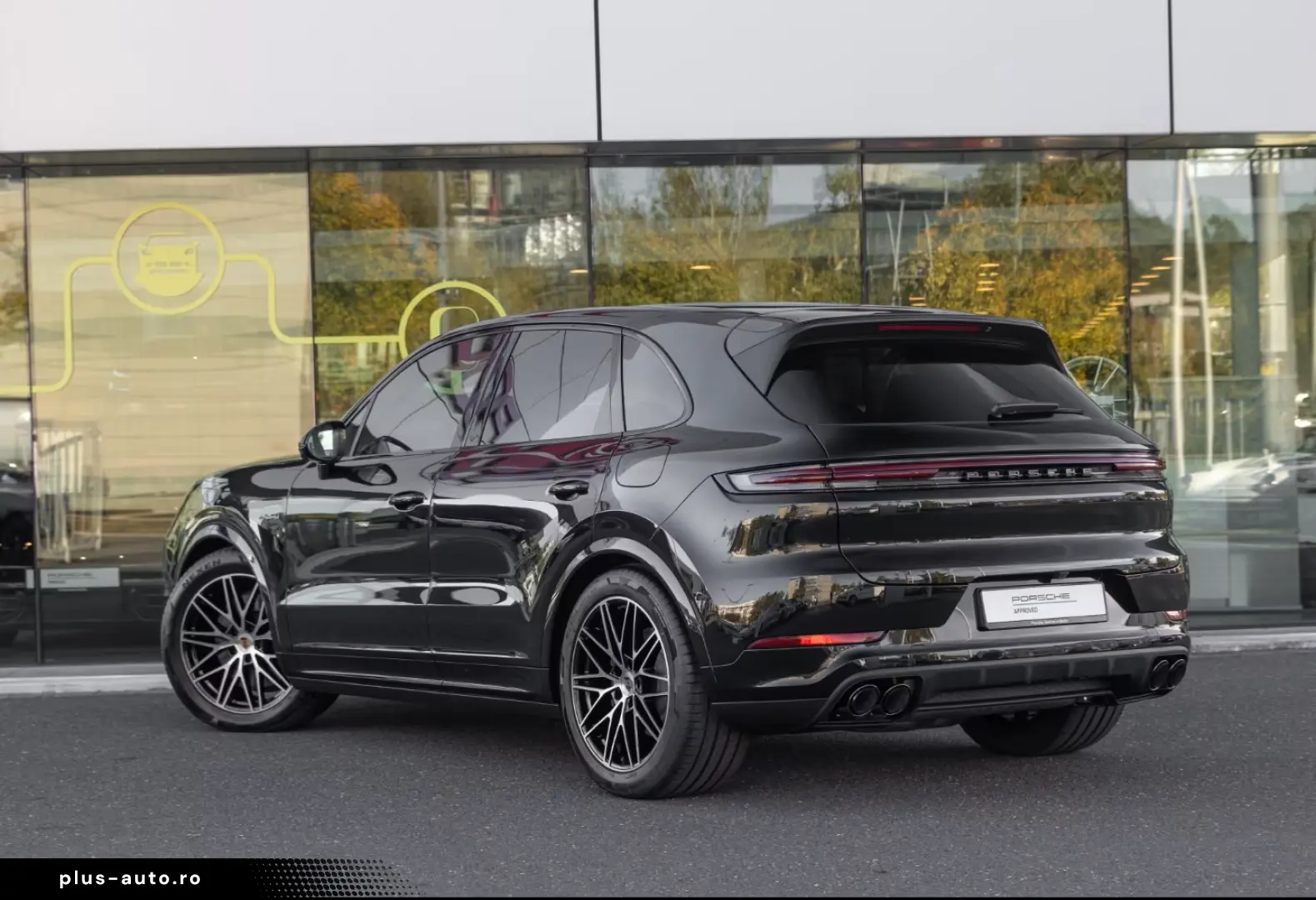 Porsche Cayenne E-Hybrid Ediția Neagră