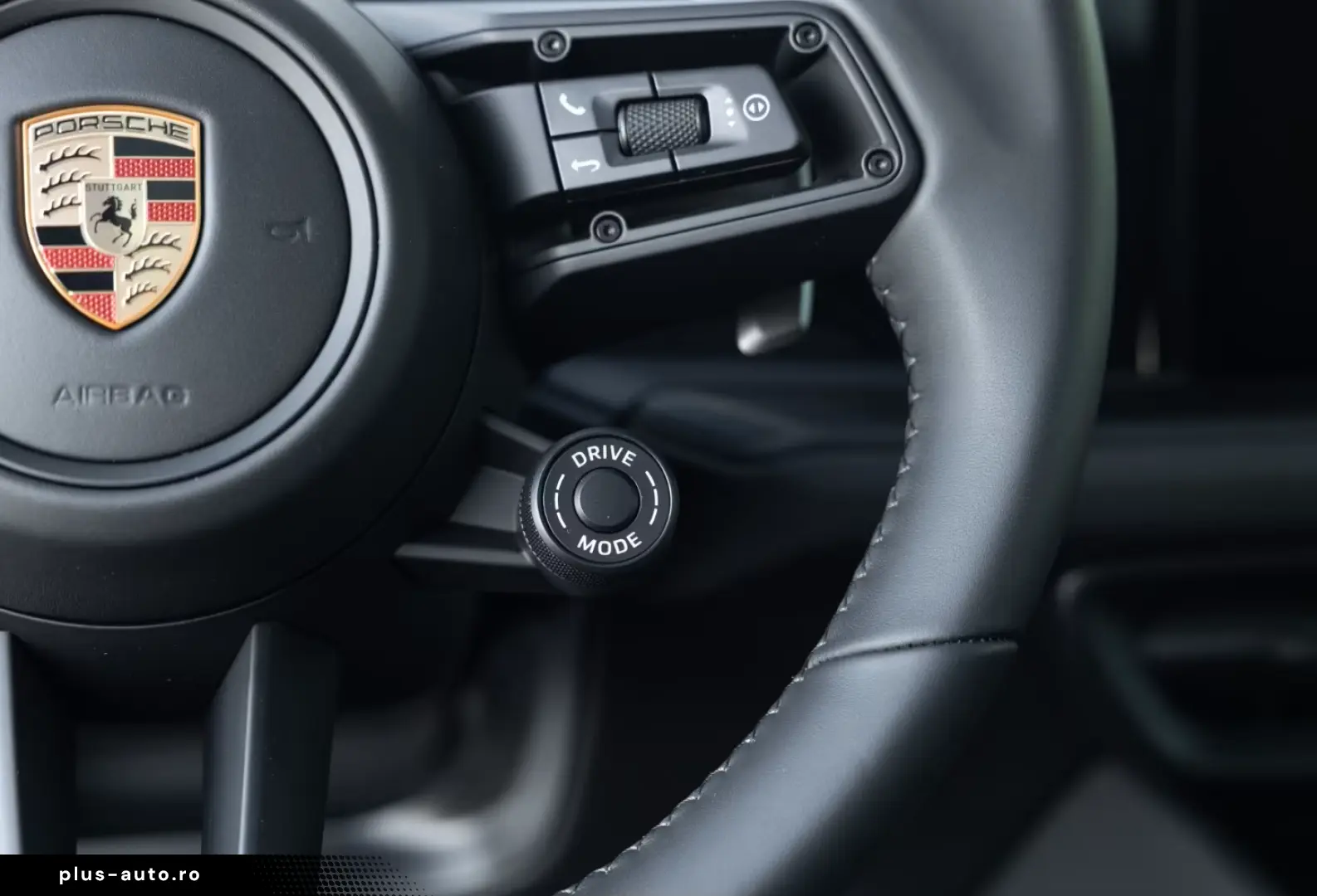 Porsche Cayenne E-Hybrid Ediția Neagră