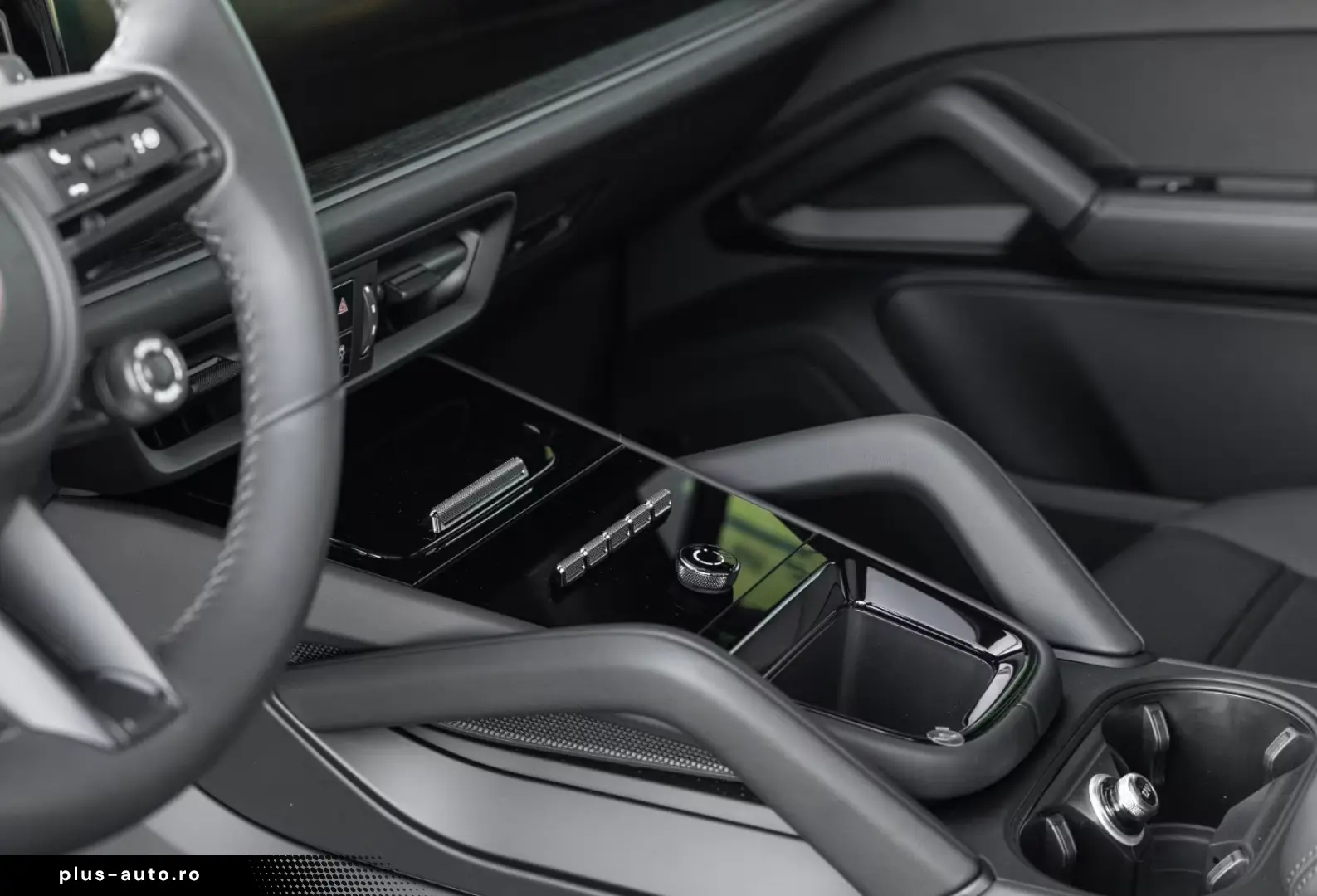 Porsche Cayenne E-Hybrid Ediția Neagră