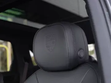 Porsche Cayenne E-Hybrid Ediția Neagră