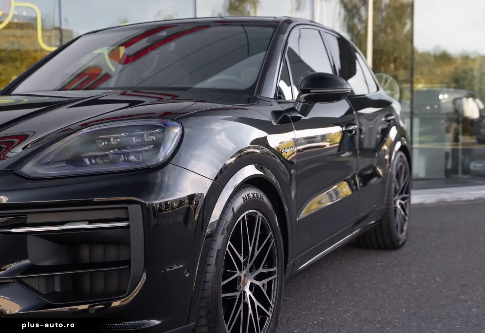 Porsche Cayenne E-Hybrid Ediția Neagră