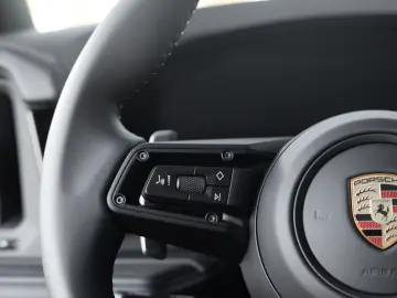 Porsche Cayenne E-Hybrid Ediția Neagră