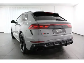 RS Q8 4.0 TFSI quattro performance Matrix HUD AH
