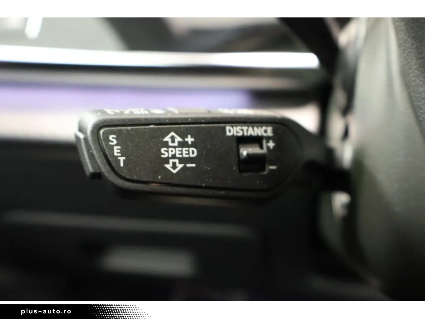 RS Q8 4.0 TFSI quattro performance Matrix HUD AH