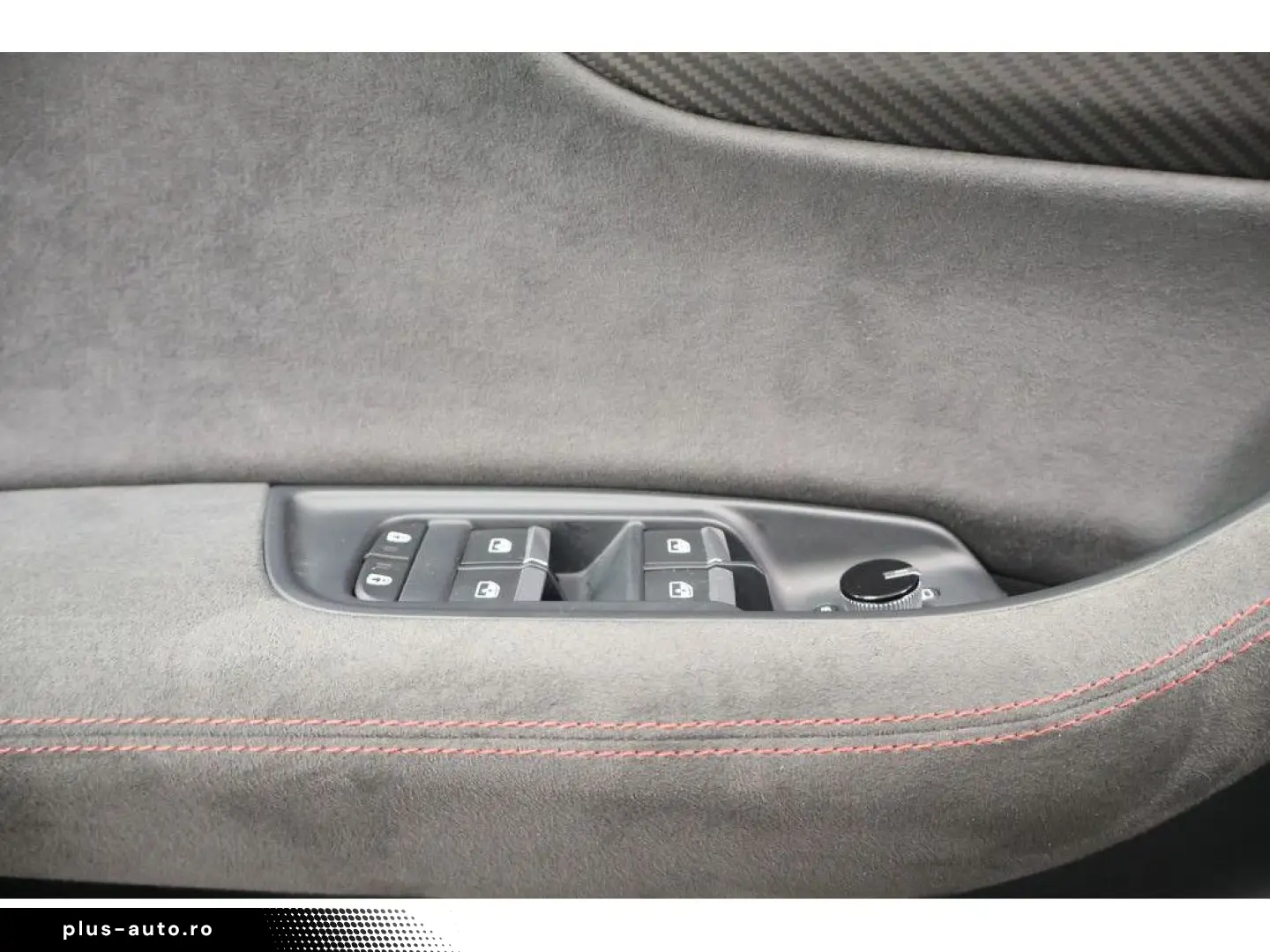 RS Q8 4.0 TFSI quattro performance Matrix HUD AH