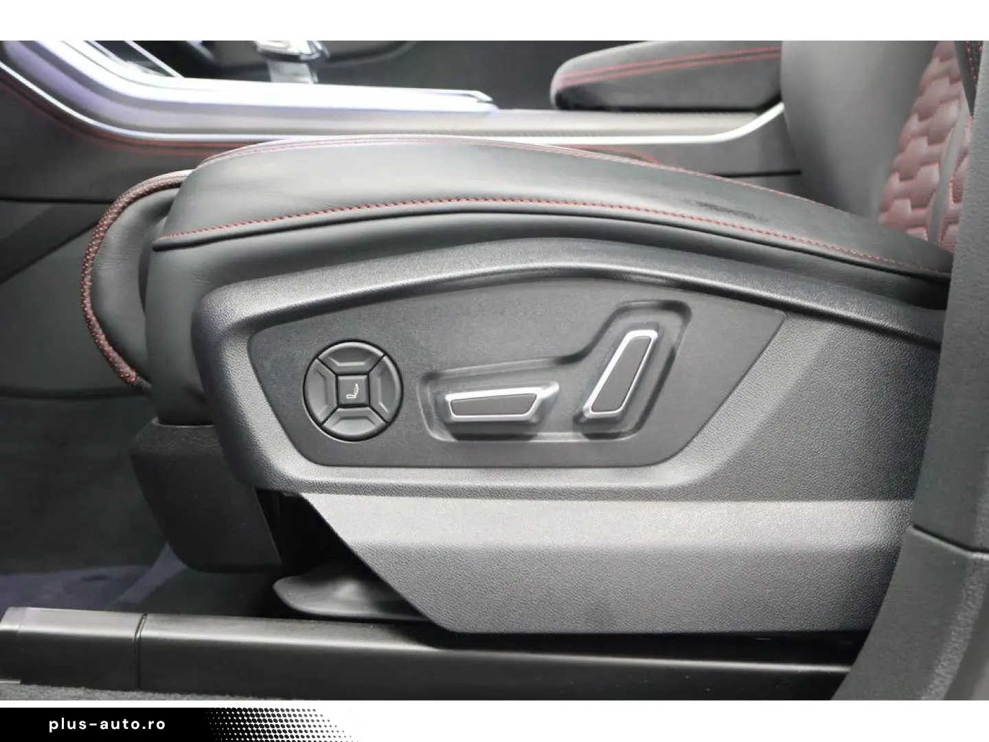 RS Q8 4.0 TFSI quattro performance Matrix HUD AH