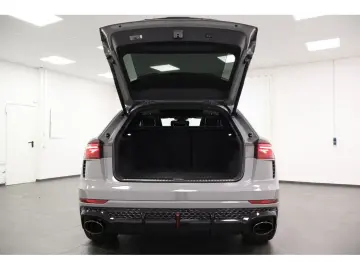 RS Q8 4.0 TFSI quattro performance Matrix HUD AH