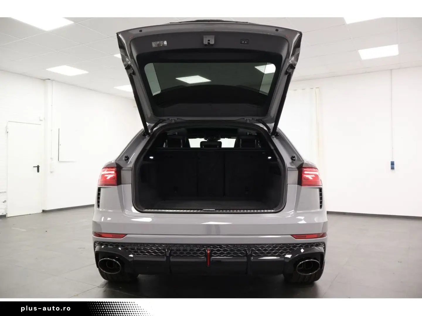 RS Q8 4.0 TFSI quattro performance Matrix HUD AH