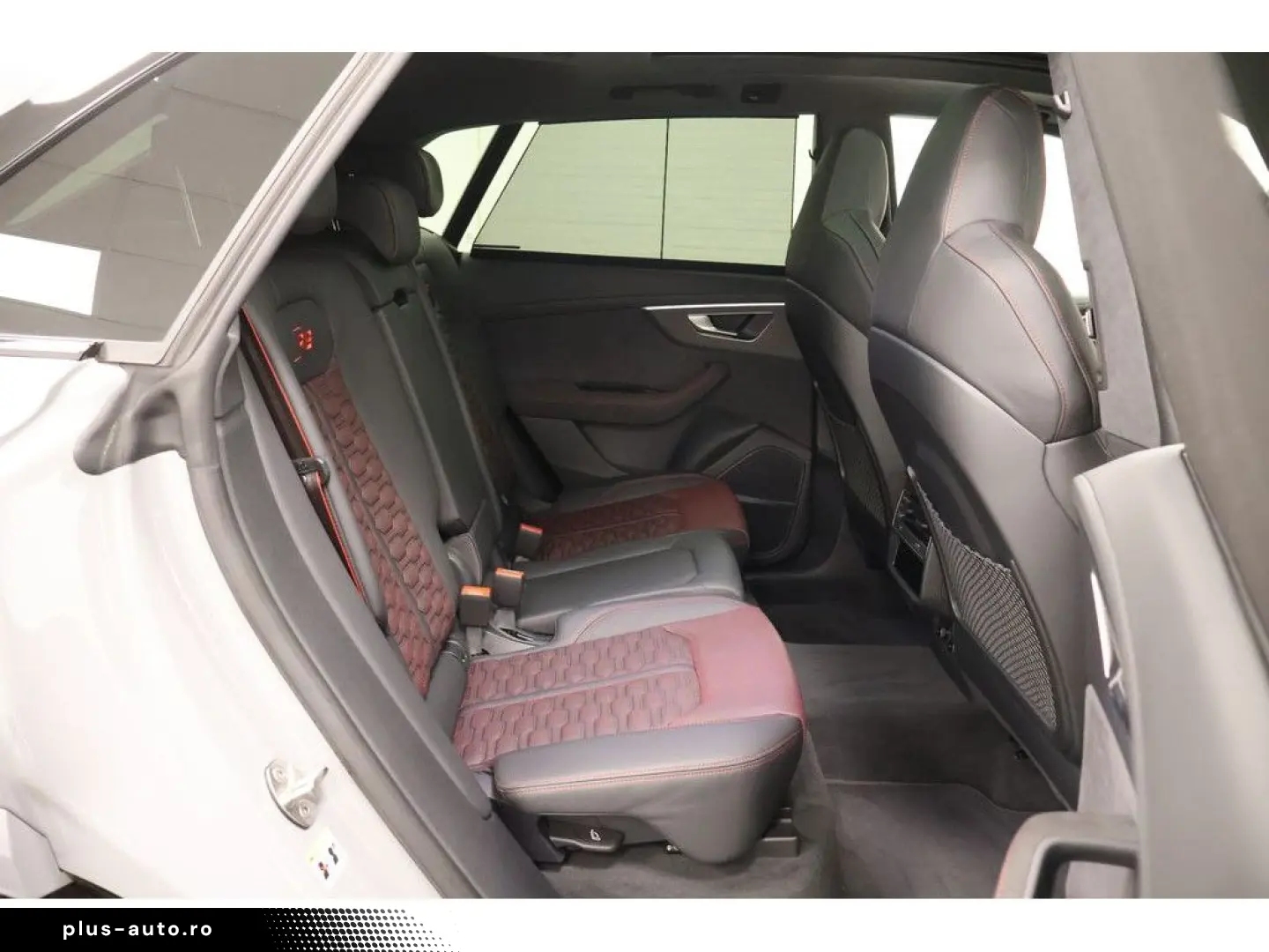 RS Q8 4.0 TFSI quattro performance Matrix HUD AH