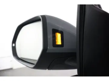 RS Q8 4.0 TFSI quattro performance Matrix HUD AH