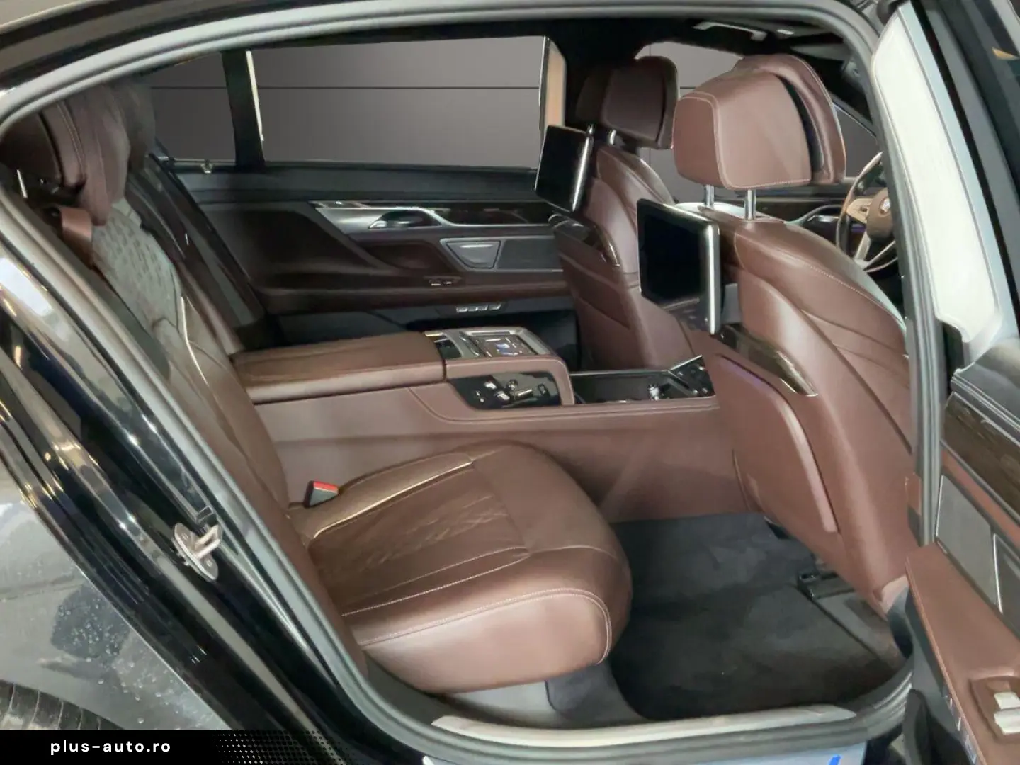 BMW Seria 7 740e L xDrive